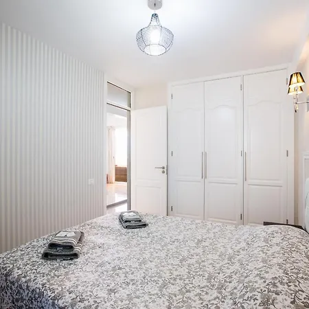 Las Americas De Lux 102m2 شقة